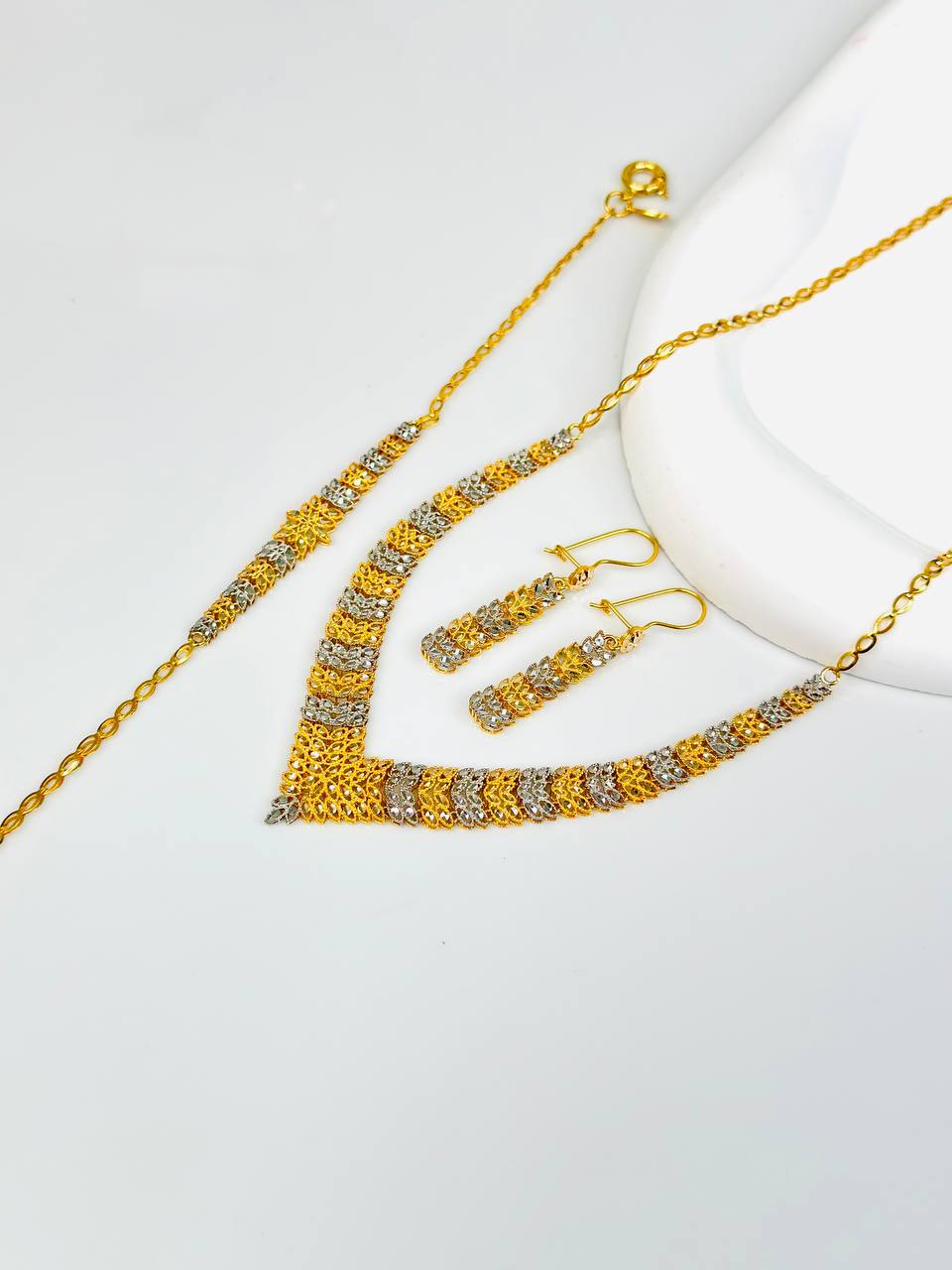 سرویس طلا طاووس 19.250 گرم - ۴۸۰۷۵