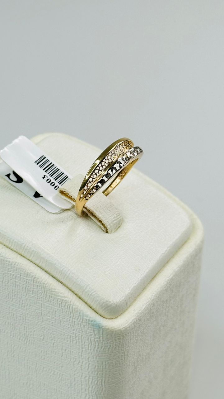Lunette ring