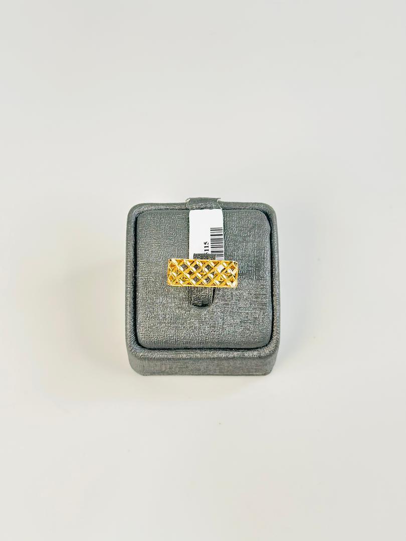 Ava design ring