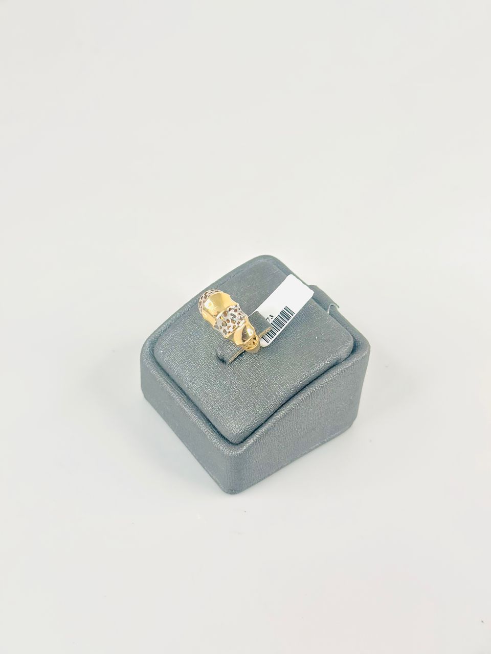 Ava design ring