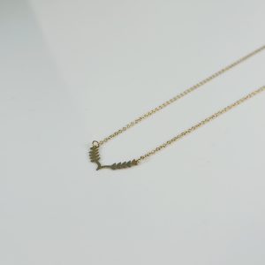 گردنبند متصل شاخ گوزن